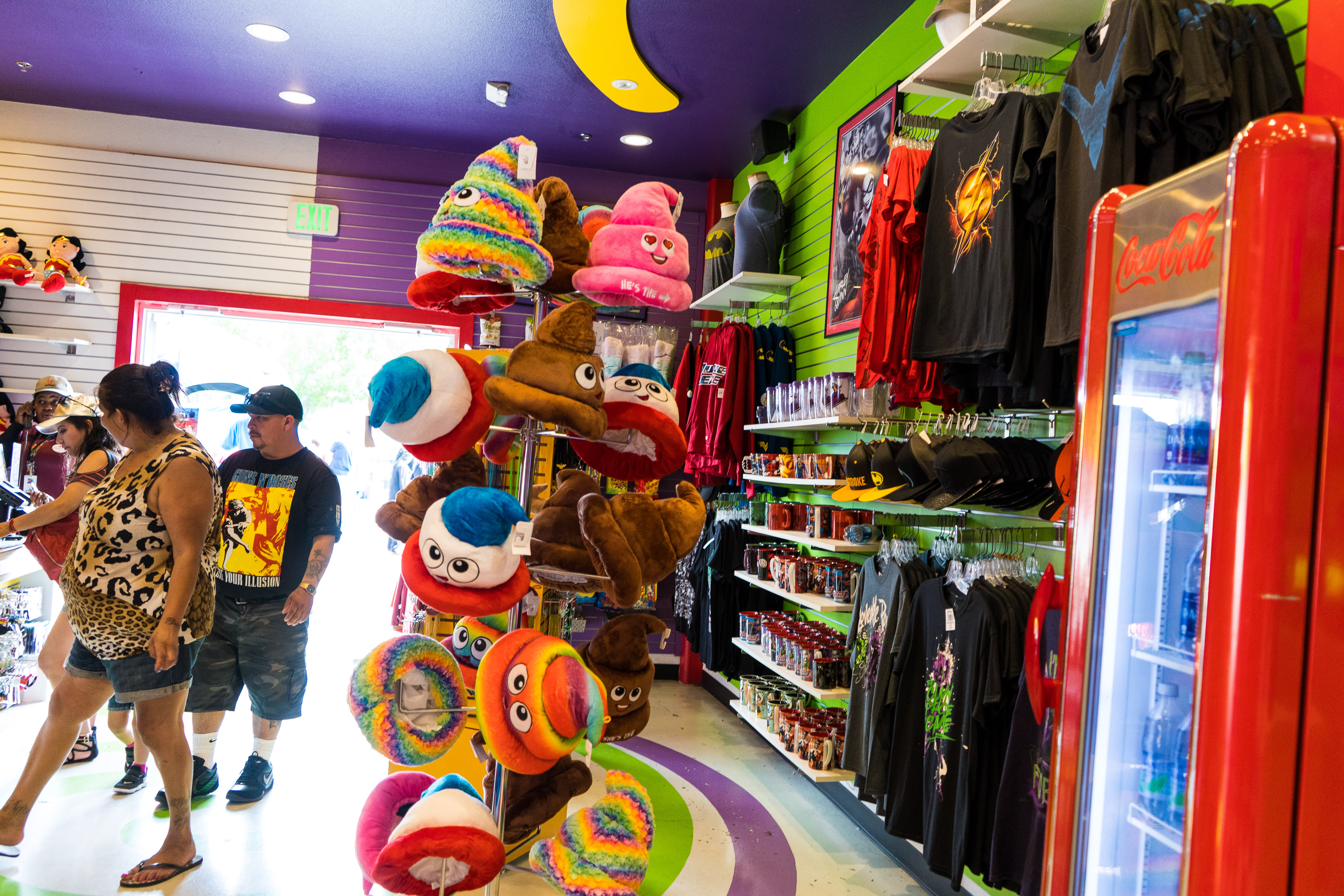 The Funhouse Shop Shop | Six Flags Discovery Kingdom | NorCal Thrills