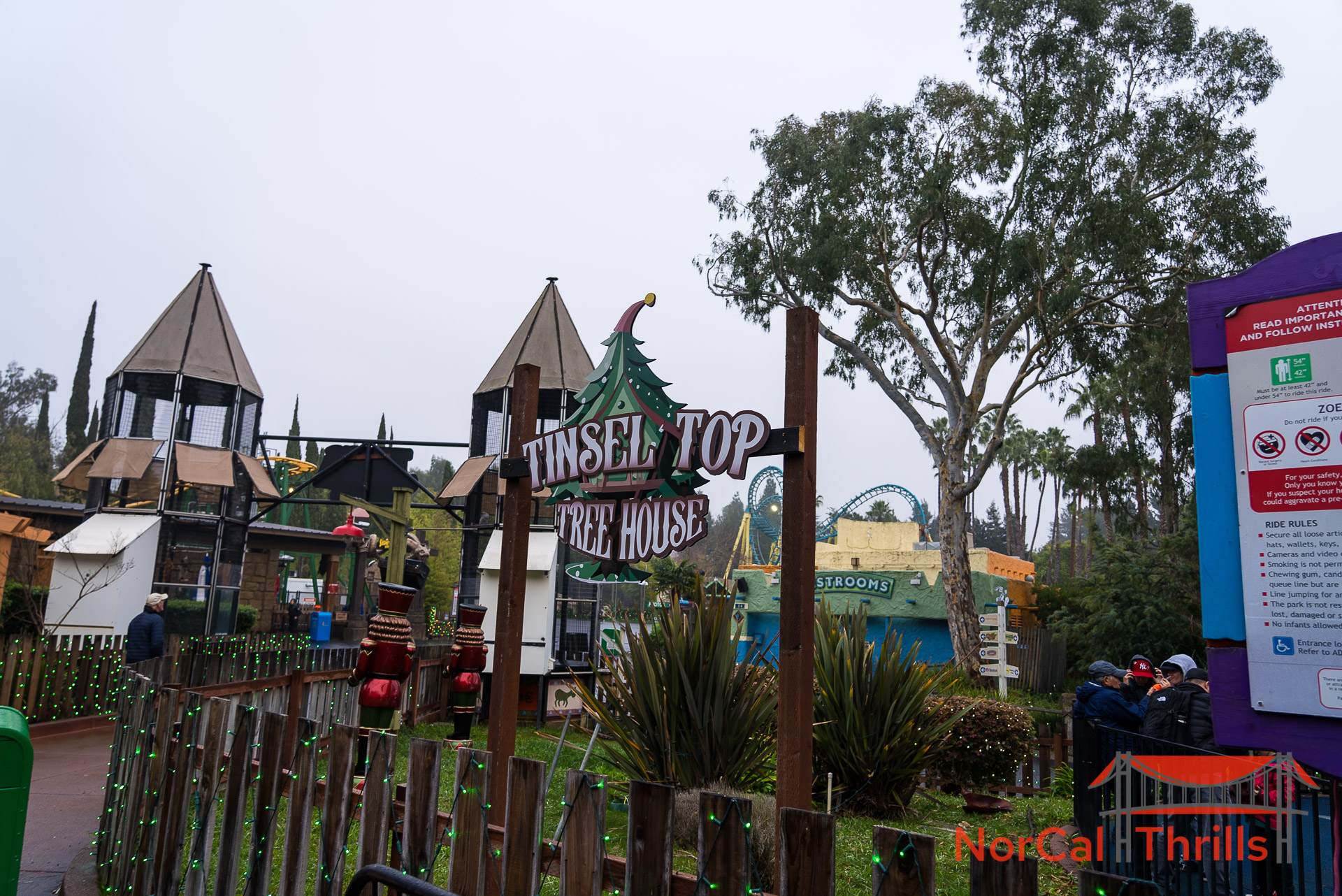 Holiday in the Park | Areas and Decorations