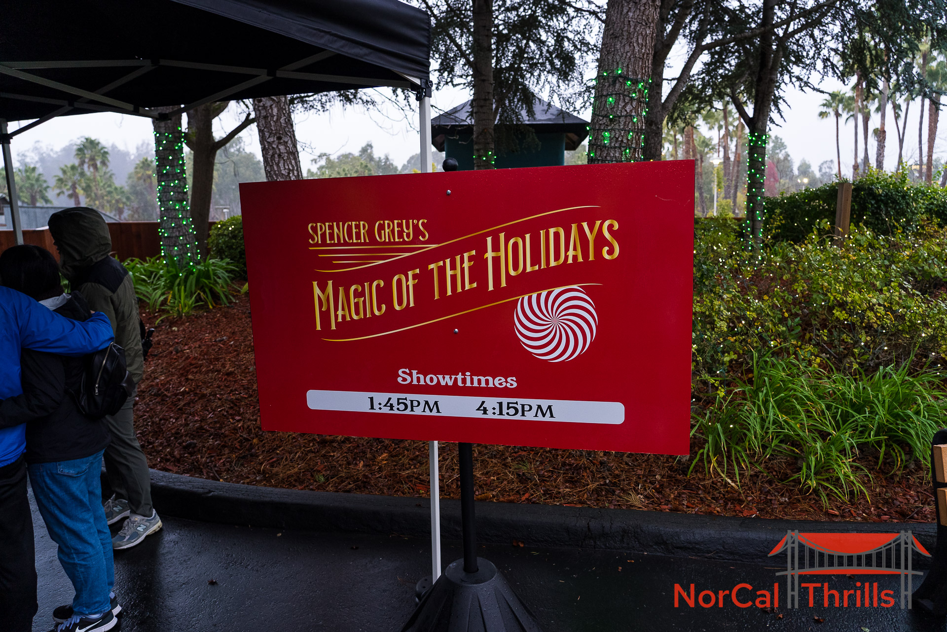 Holiday in the Park | Areas and Decorations