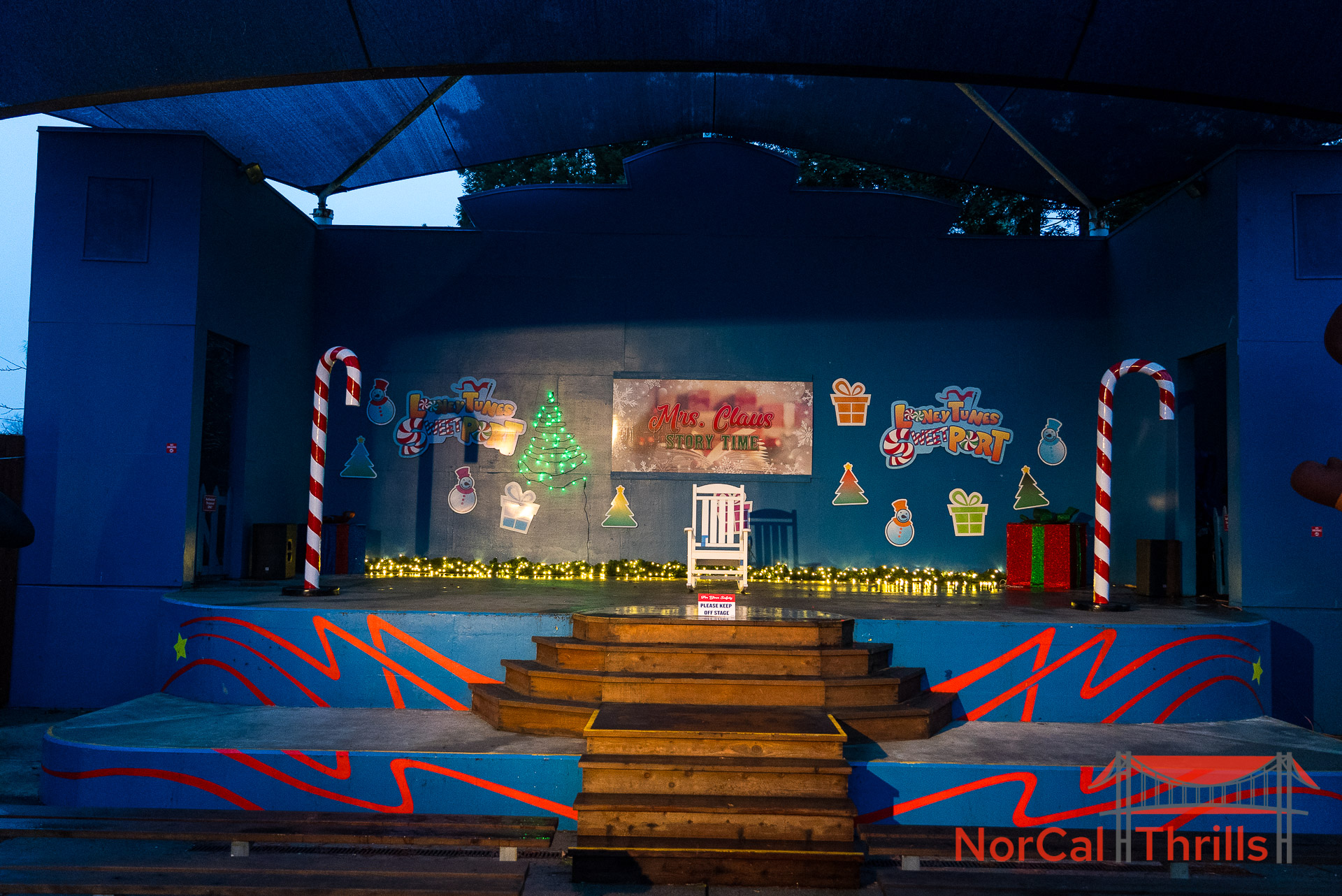 Holiday in the Park | Areas and Decorations