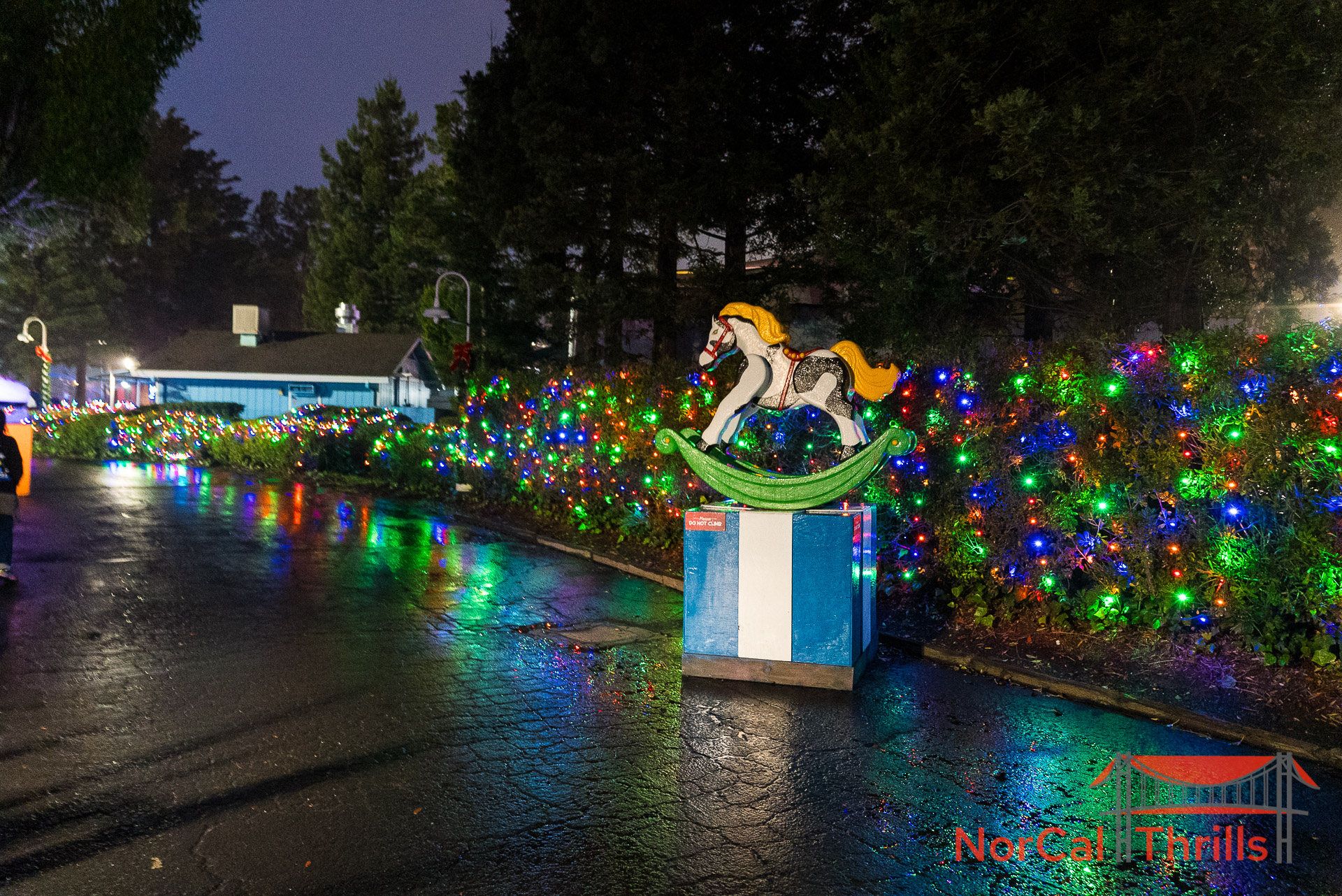 Holiday in the Park | Areas and Decorations