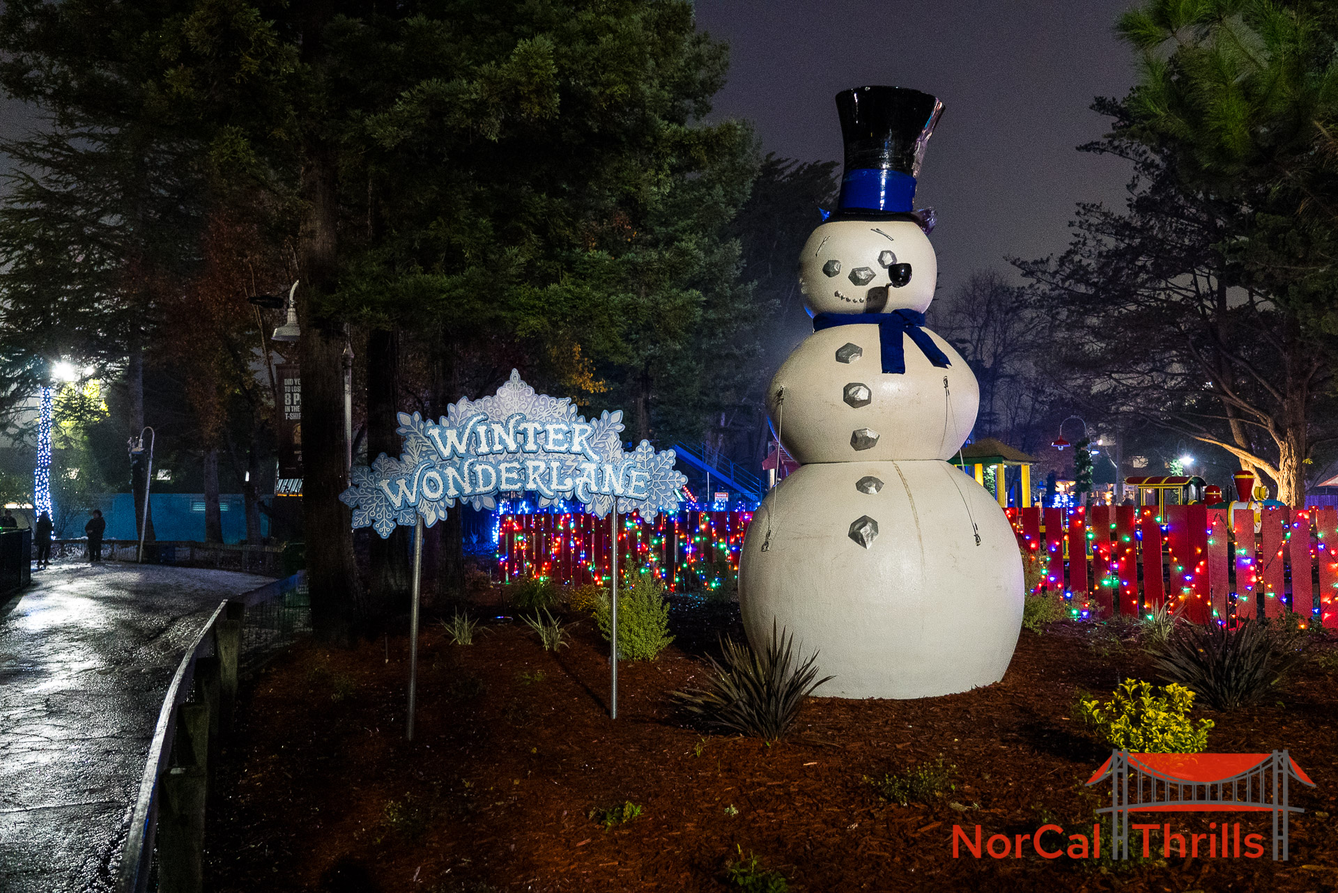 Holiday in the Park | Areas and Decorations