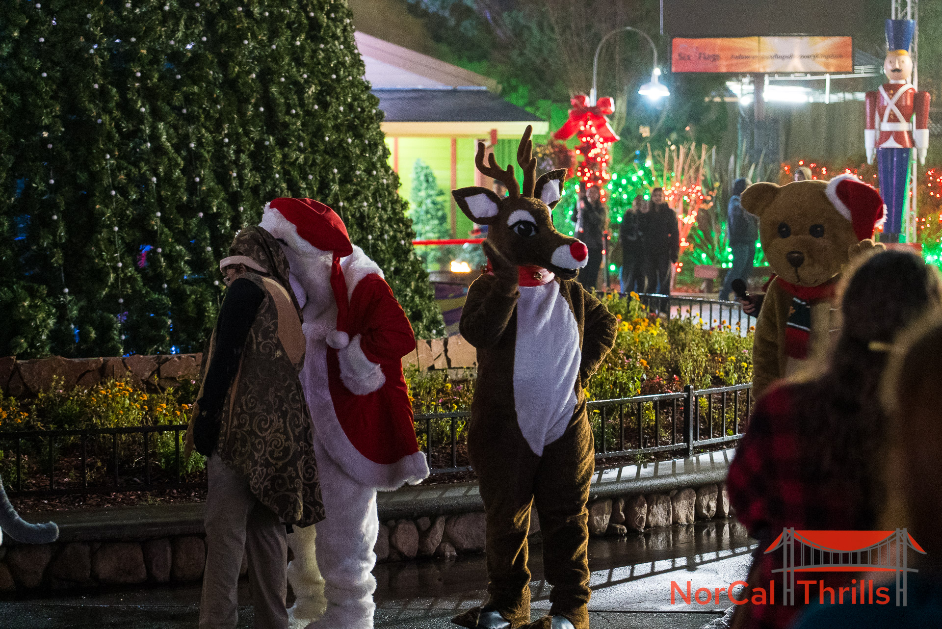 Holiday in the Park | Areas and Decorations