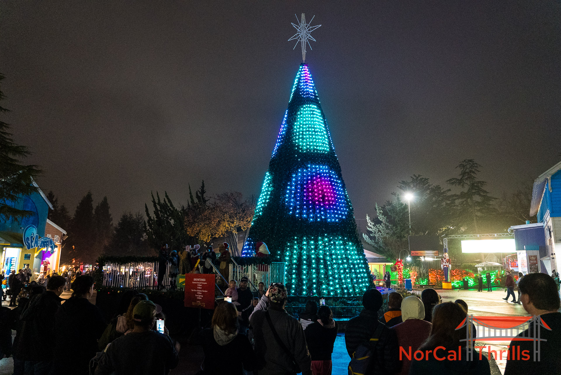 Holiday in the Park | Areas and Decorations